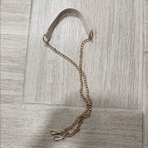 Source Unknown Beige Shoulder Strap with Gold Chain